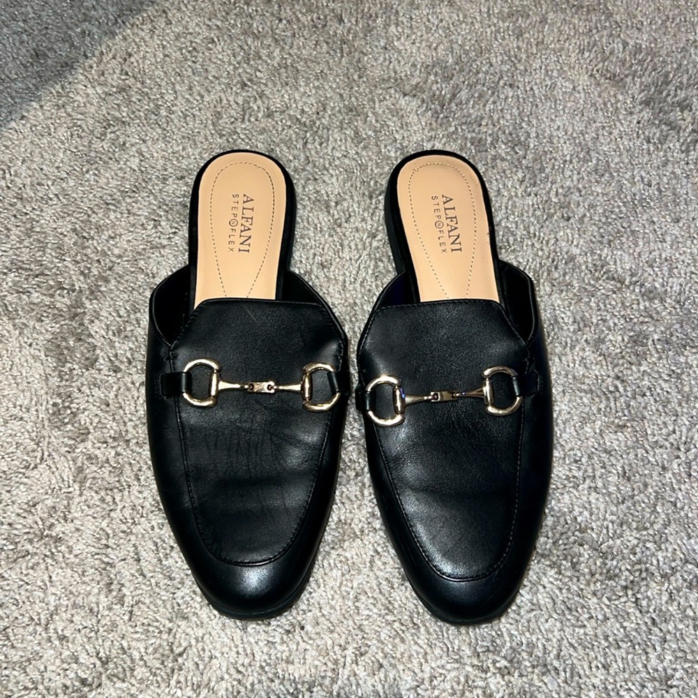 Flat slide in sandals